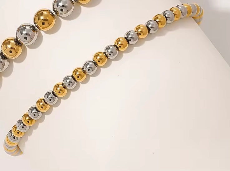 TWO TONE BEADS BRACELET