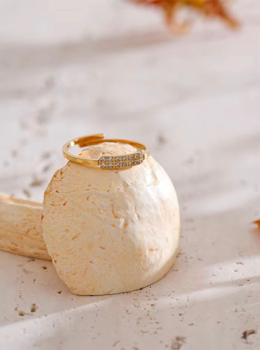 Amaryllis Diamonds Adjustable Ring