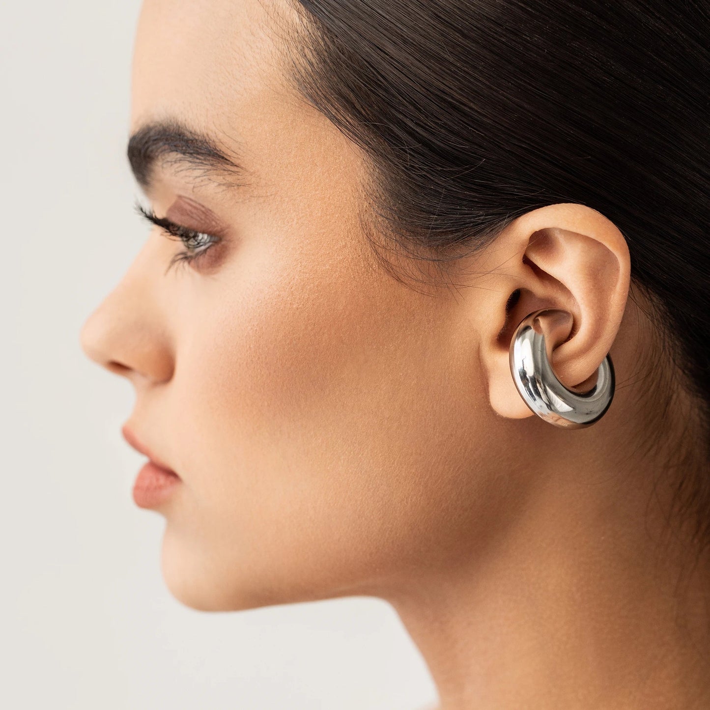Hollow Chunky Silver Ear Cuff // Janhvi Kapoor