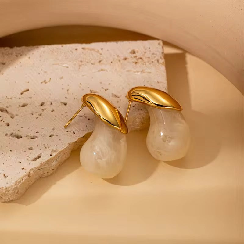 Selena Crystal Drop Earring