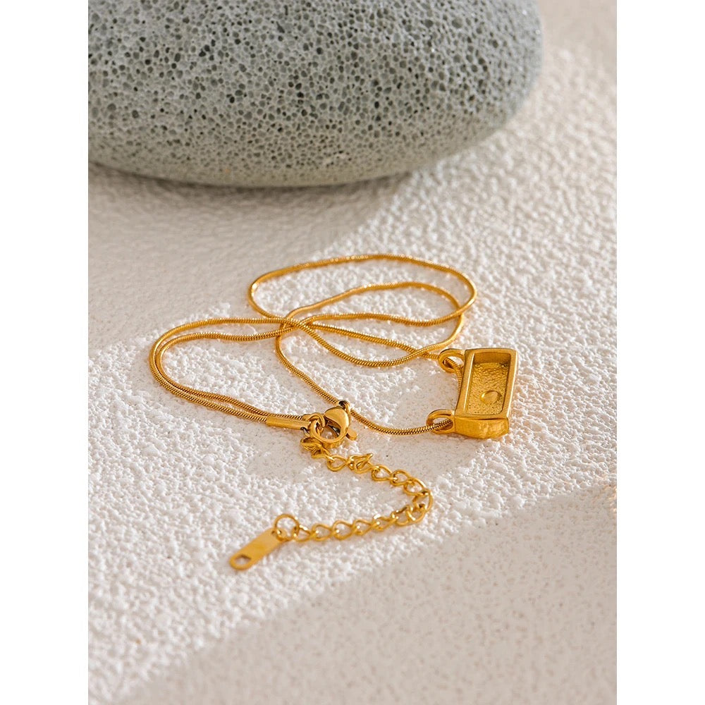 Mini Box Sling necklace