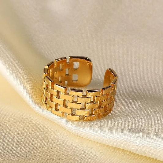 Hollow Retro Adjustable Ring
