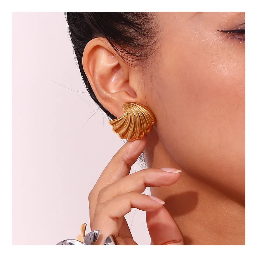 Sea Shell Stud Earring