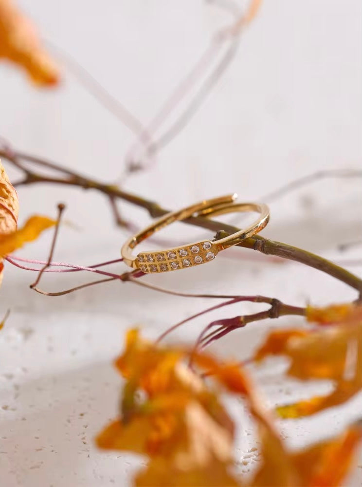 Amaryllis Diamonds Adjustable Ring