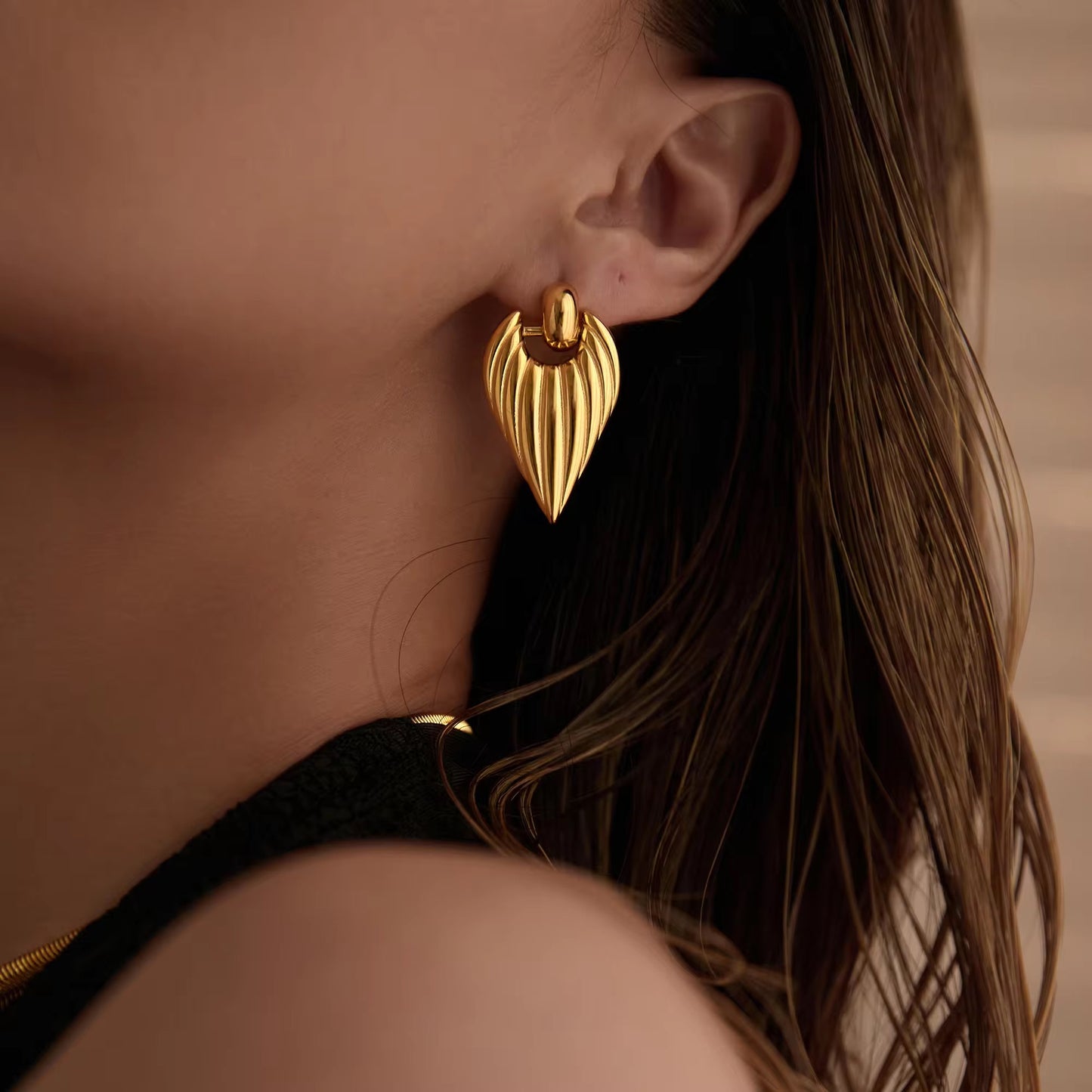 MARIYA STUD EARRING