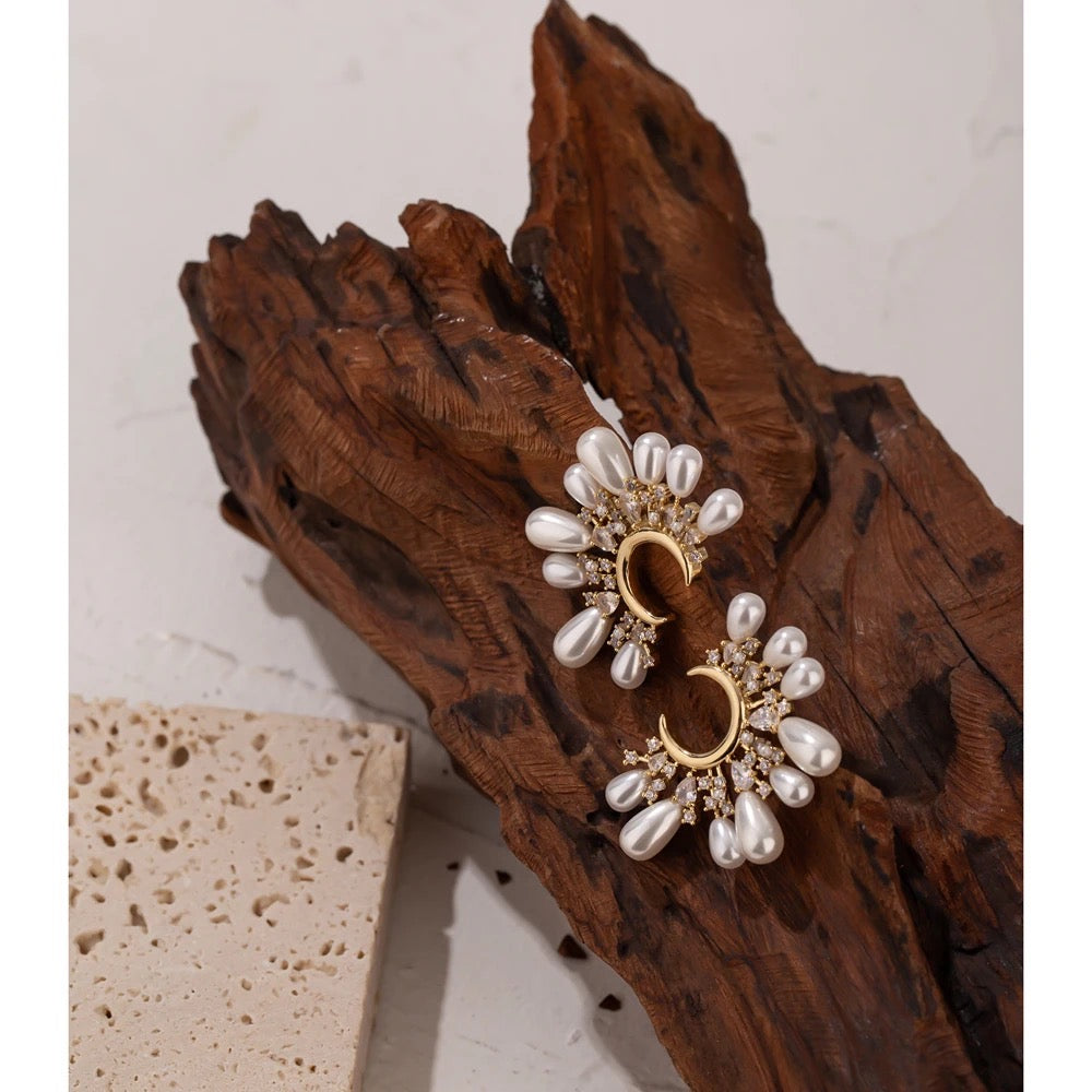 Paris Pearl Earrings
