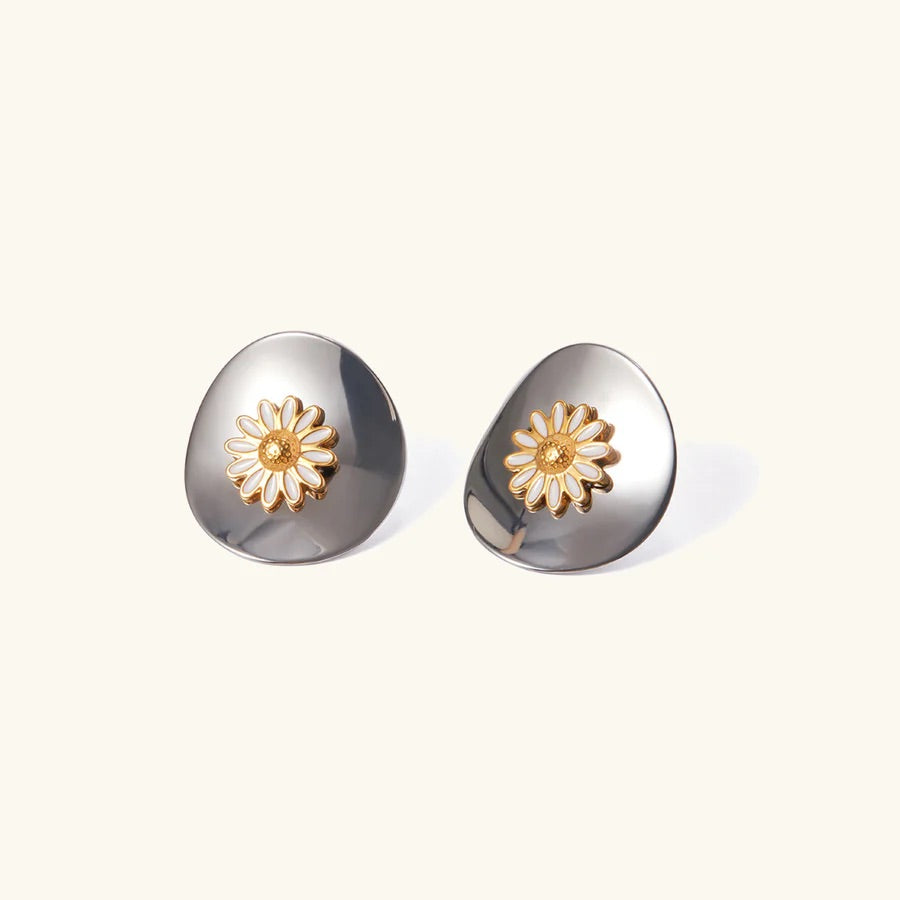 Daisy Flower Stud Earrings