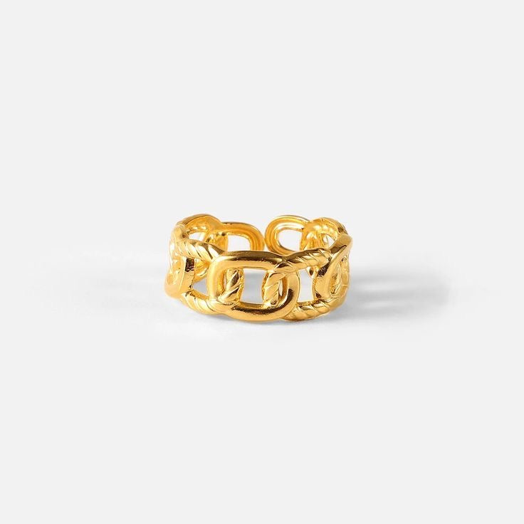 Twisted Link Chain Ring