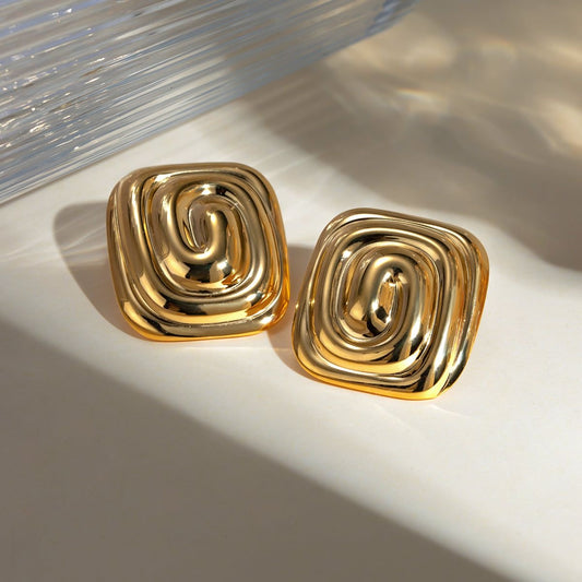 Spiral square Earring Gold