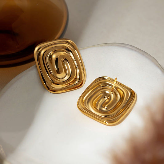 Spiral square Earring Gold