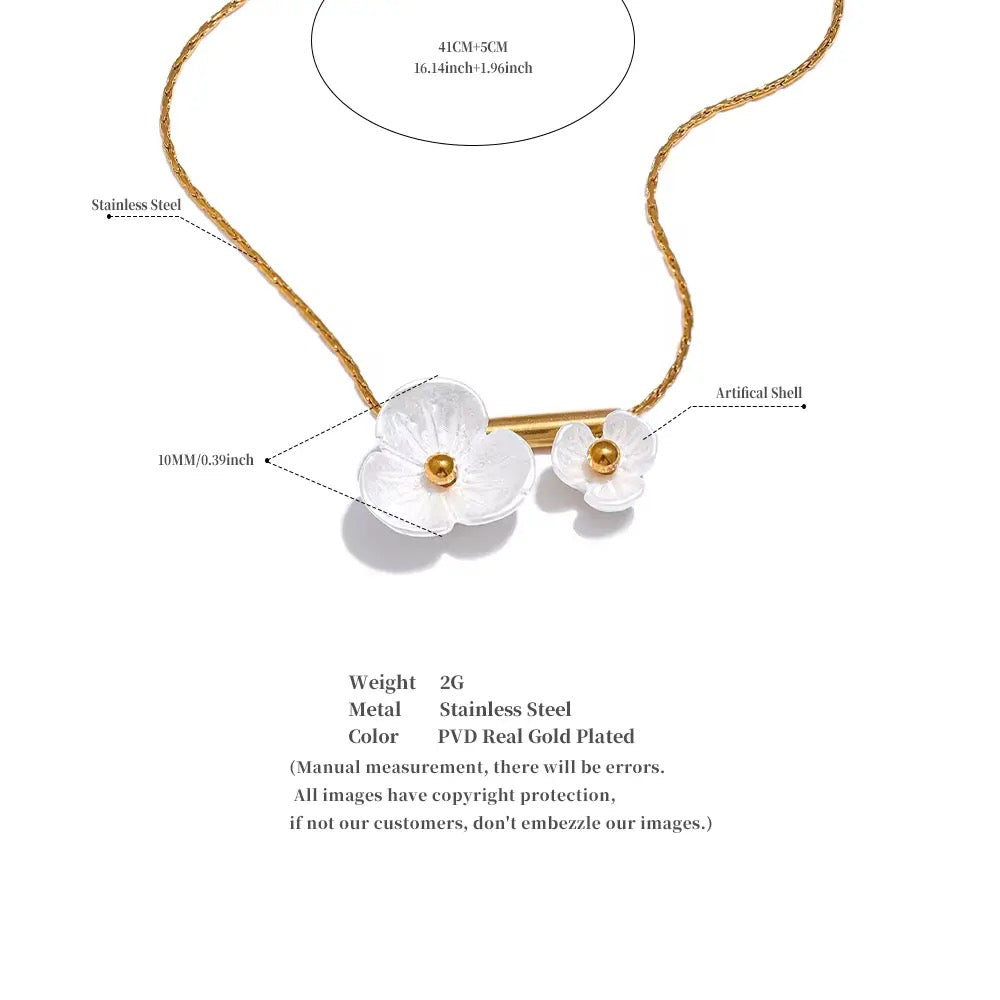 White Resin Flower Necklace