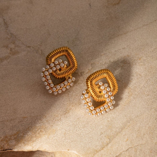Pearl Victoria  Stud Earring
