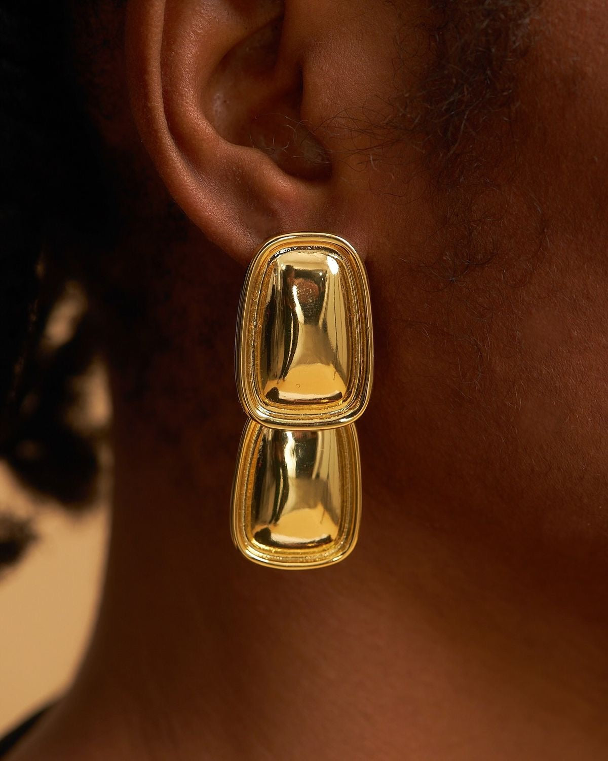 Aara Gold Earring