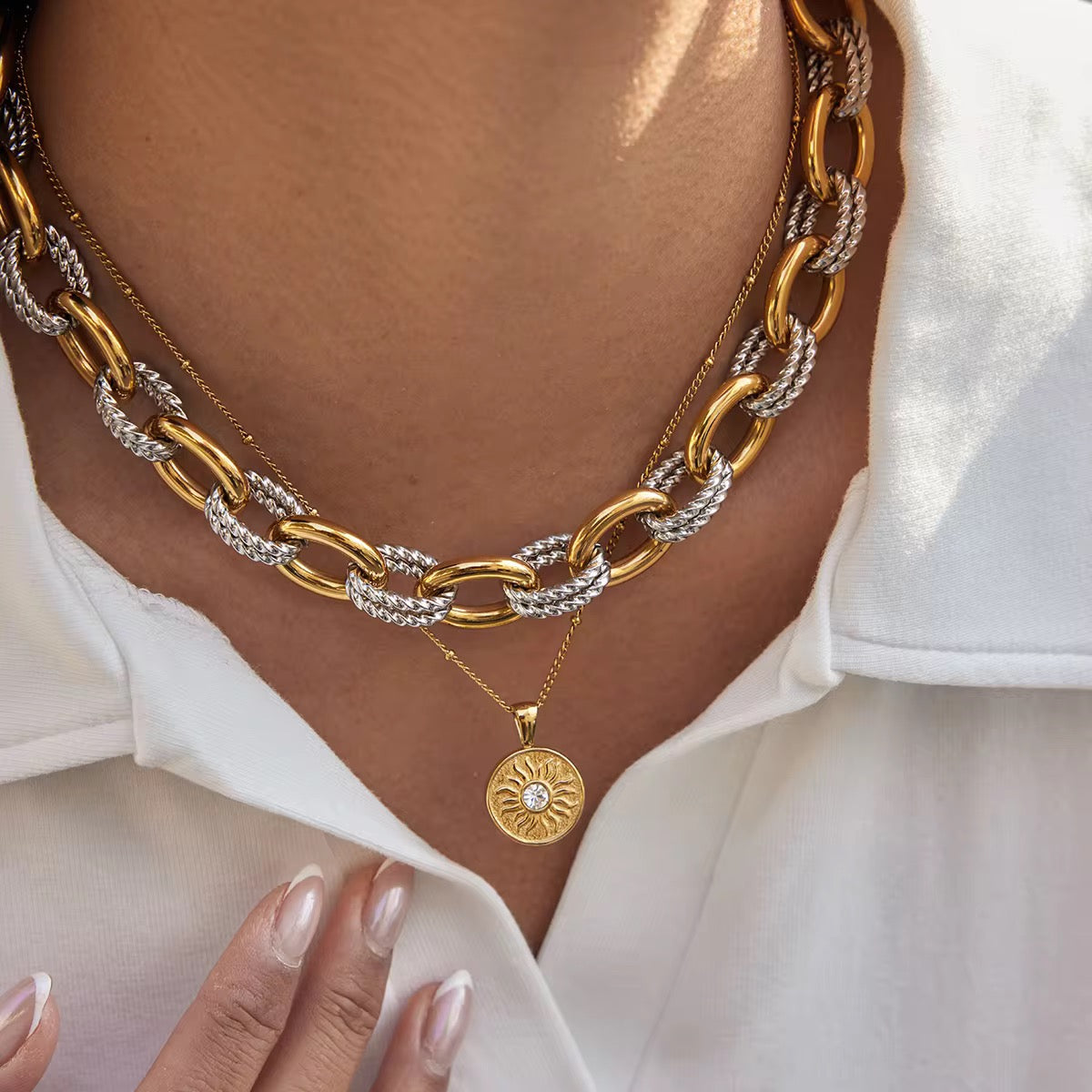 Two Tone Minimalist Twist Necklace