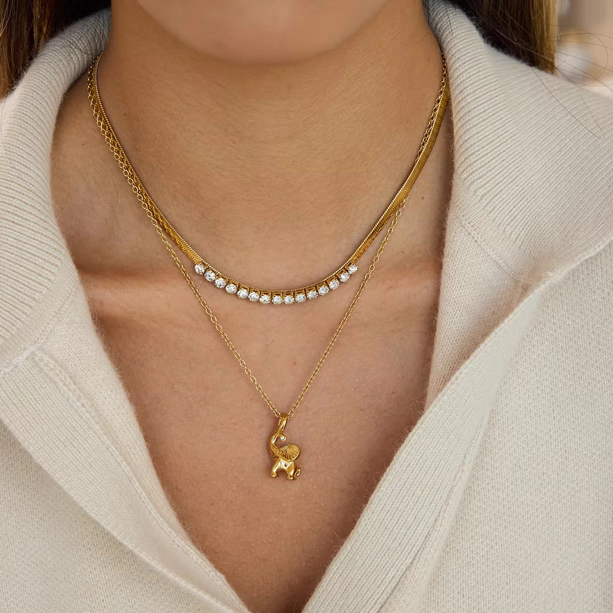 Aura Diamond Curve Necklace