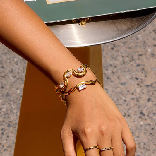Pure Crystal Wave Bracelet