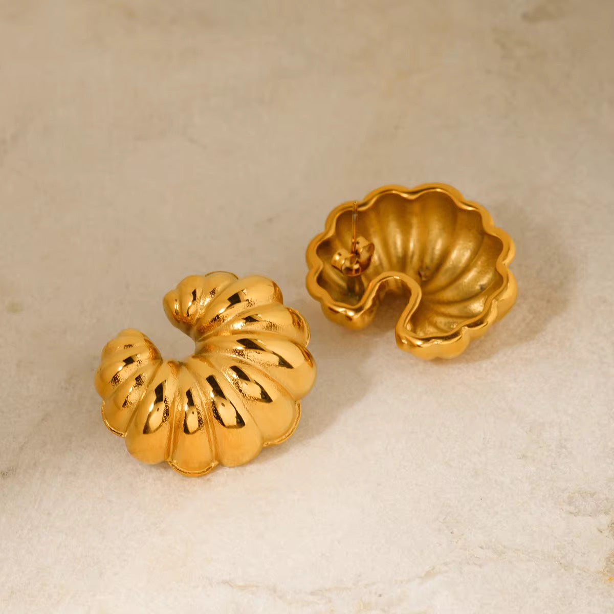 Croissant Twist Earring