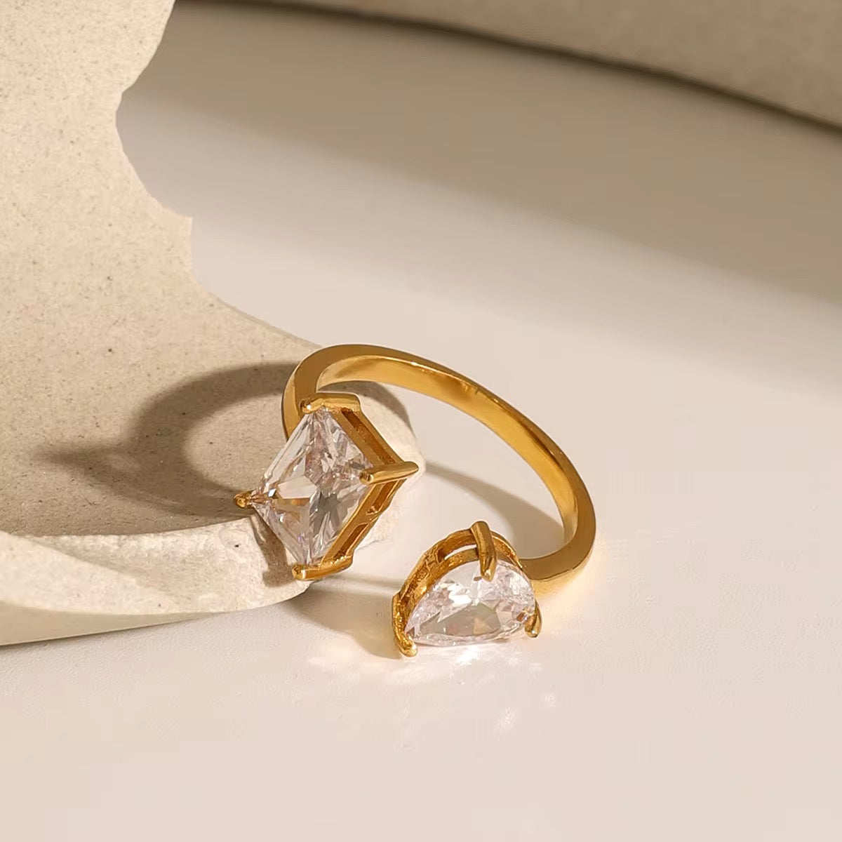 Twin Arc Ring
