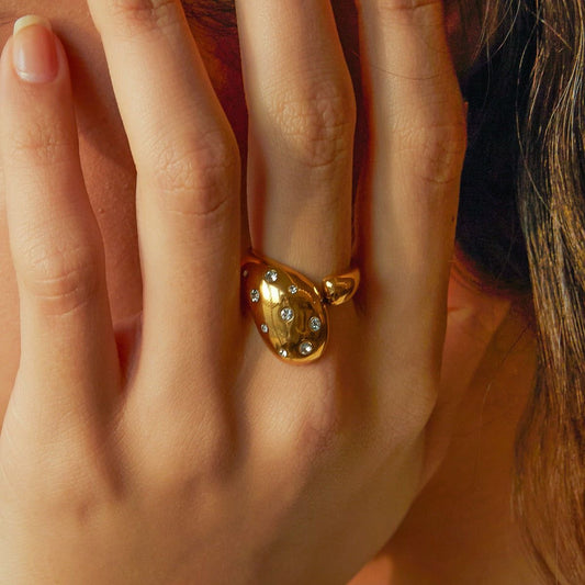 Curve Ring