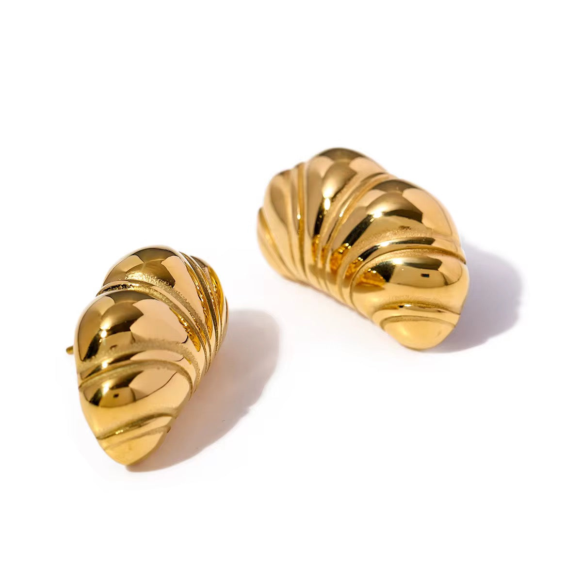 Croissant Stud Earring
