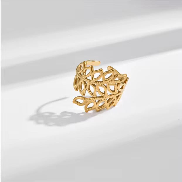 Golden Leaf Ear Cuff