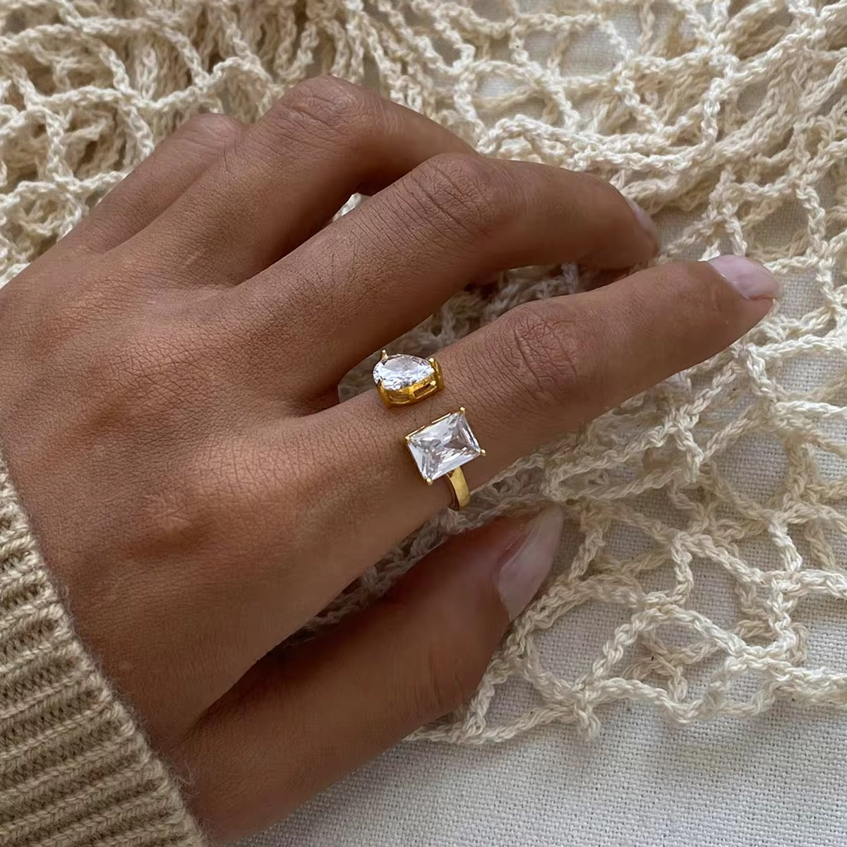 Twin Arc Ring