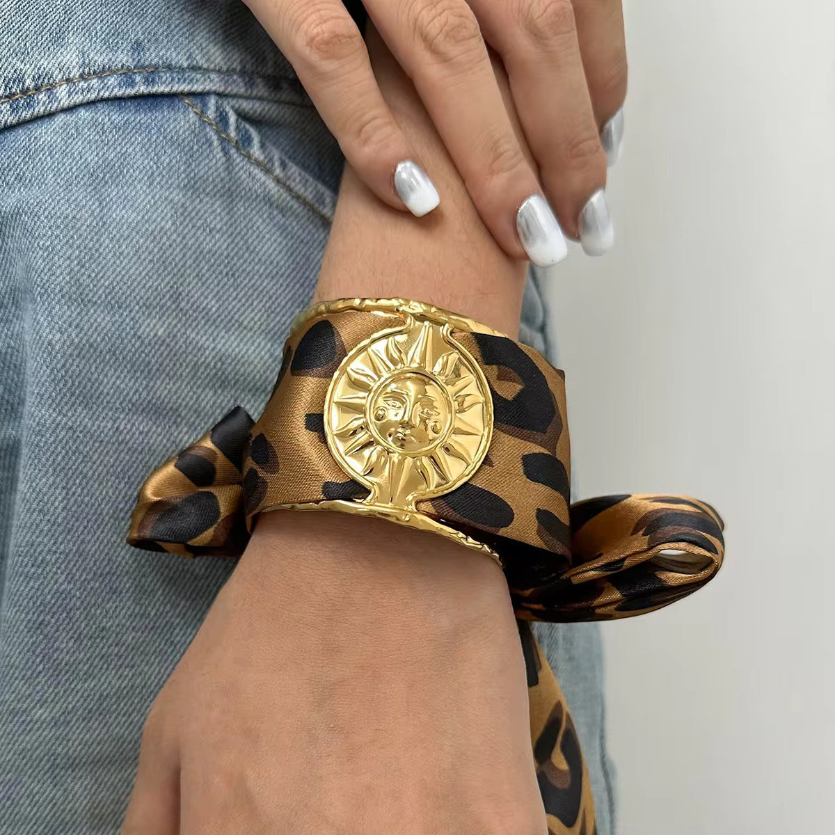 SUNBURN BRACELET