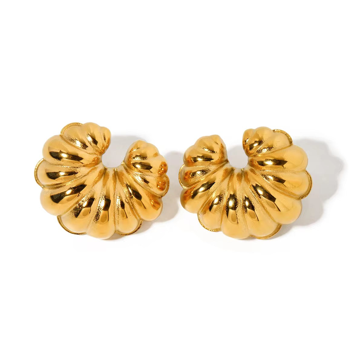 Croissant Twist Earring