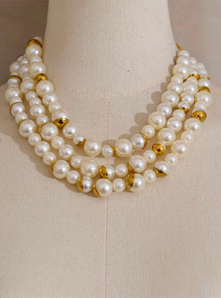 Pearl white Necklace