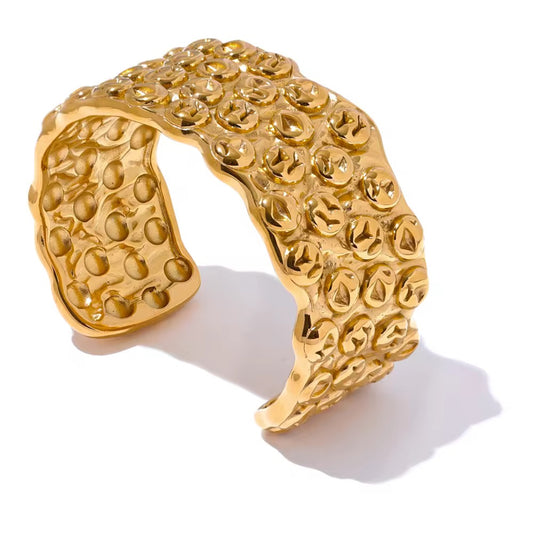 CHUNKY HAMMERED BRACELET