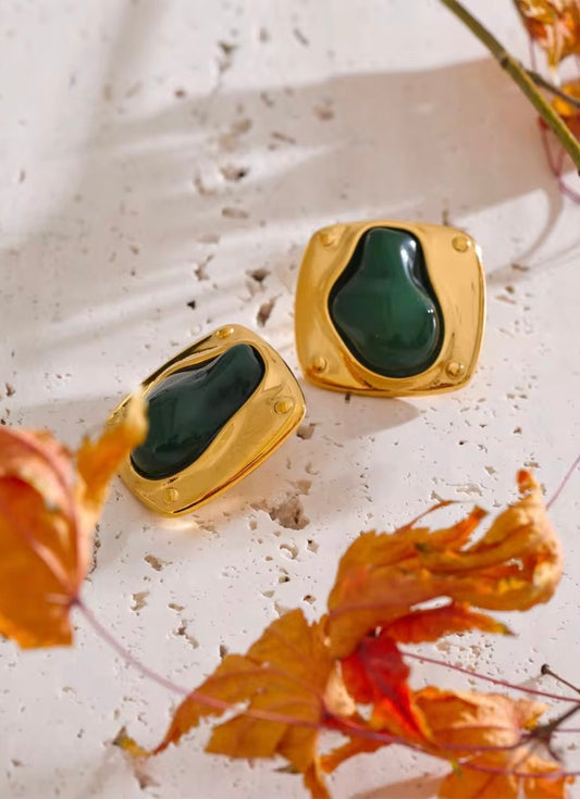 GREEN STONE EAR STUDS