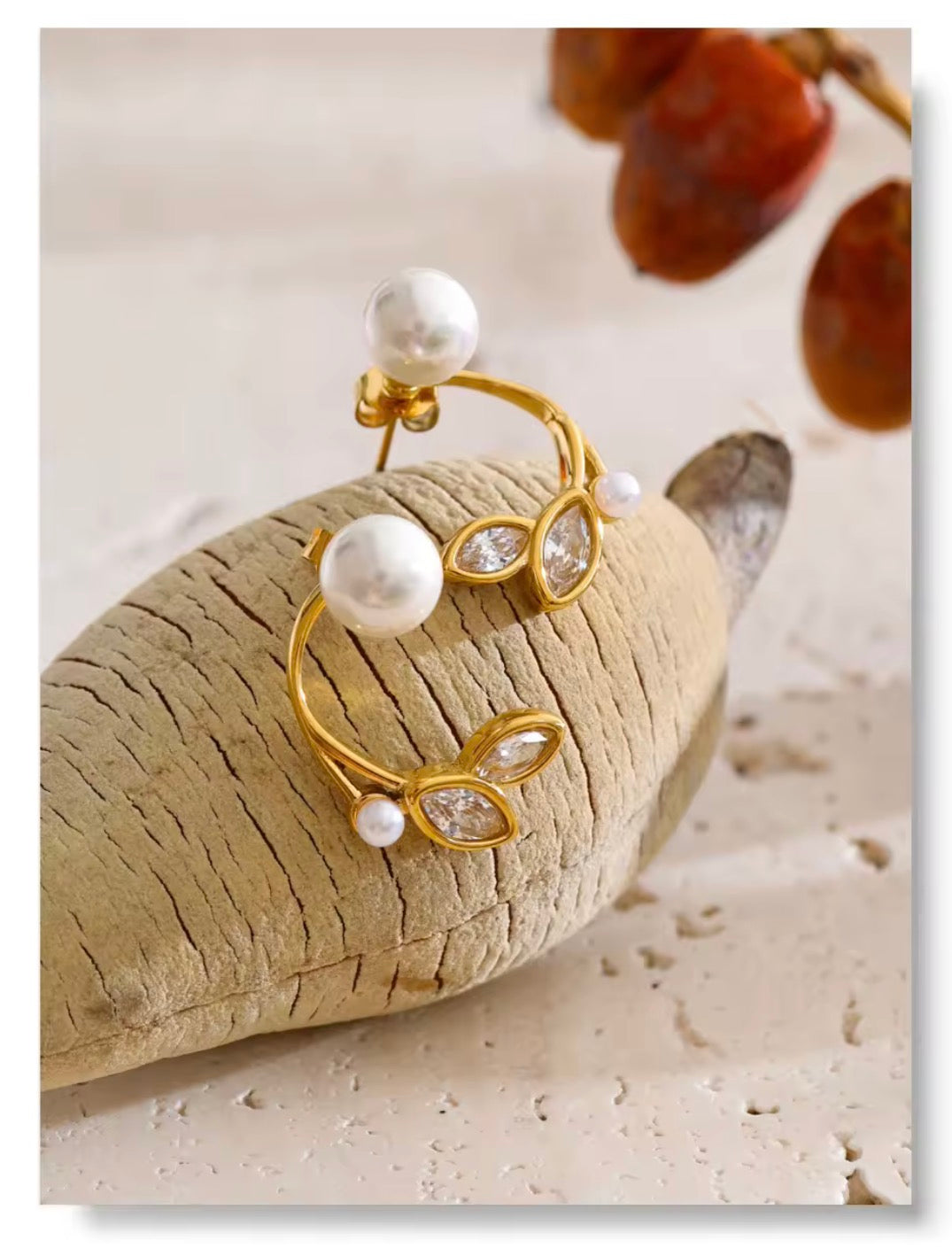 Tulip Pearl Earrings
