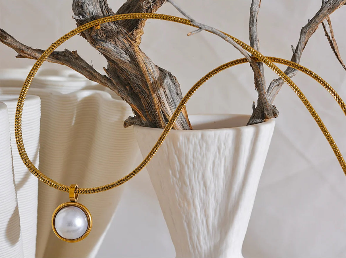 Faris Pearl Choker