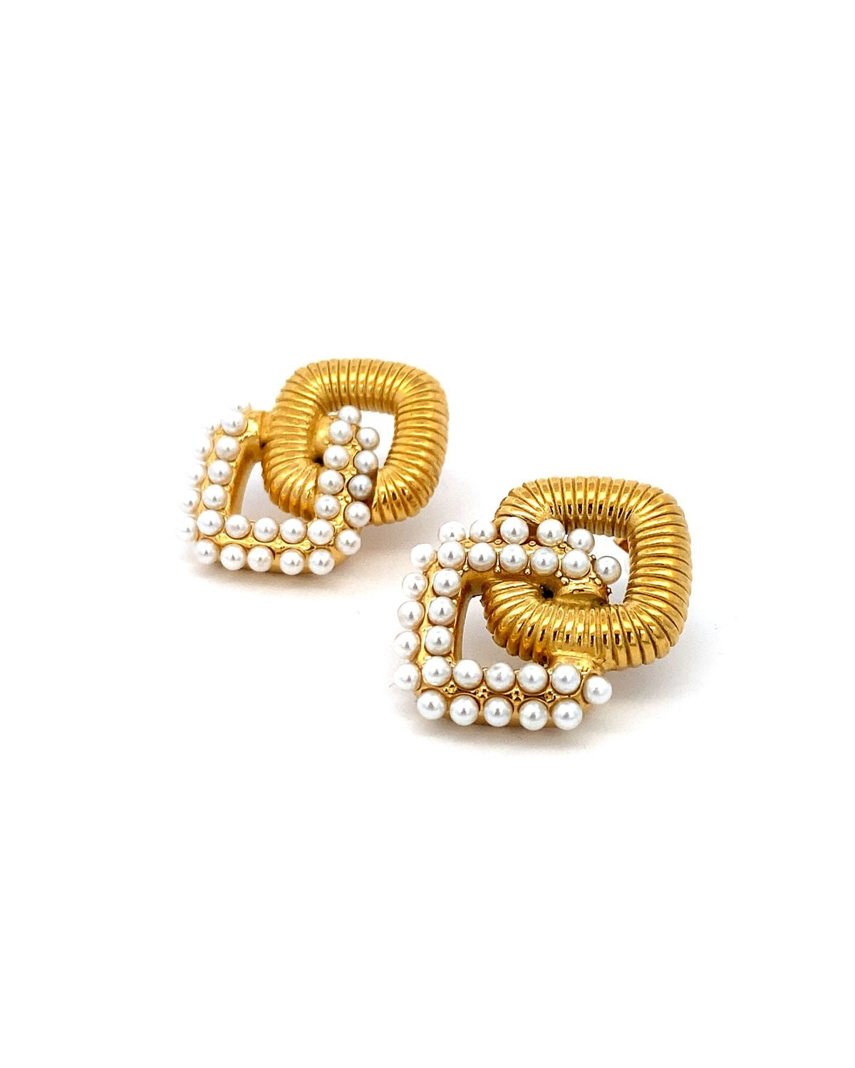 Pearl Victoria  Stud Earring