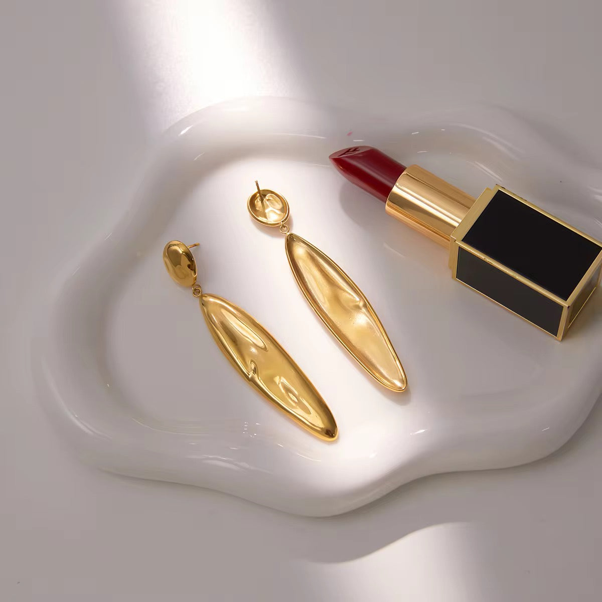 Meera Gold  Hammered Earrings