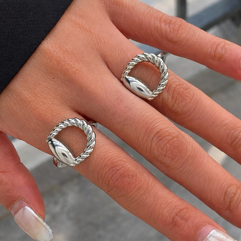 Serena Knot Ring
