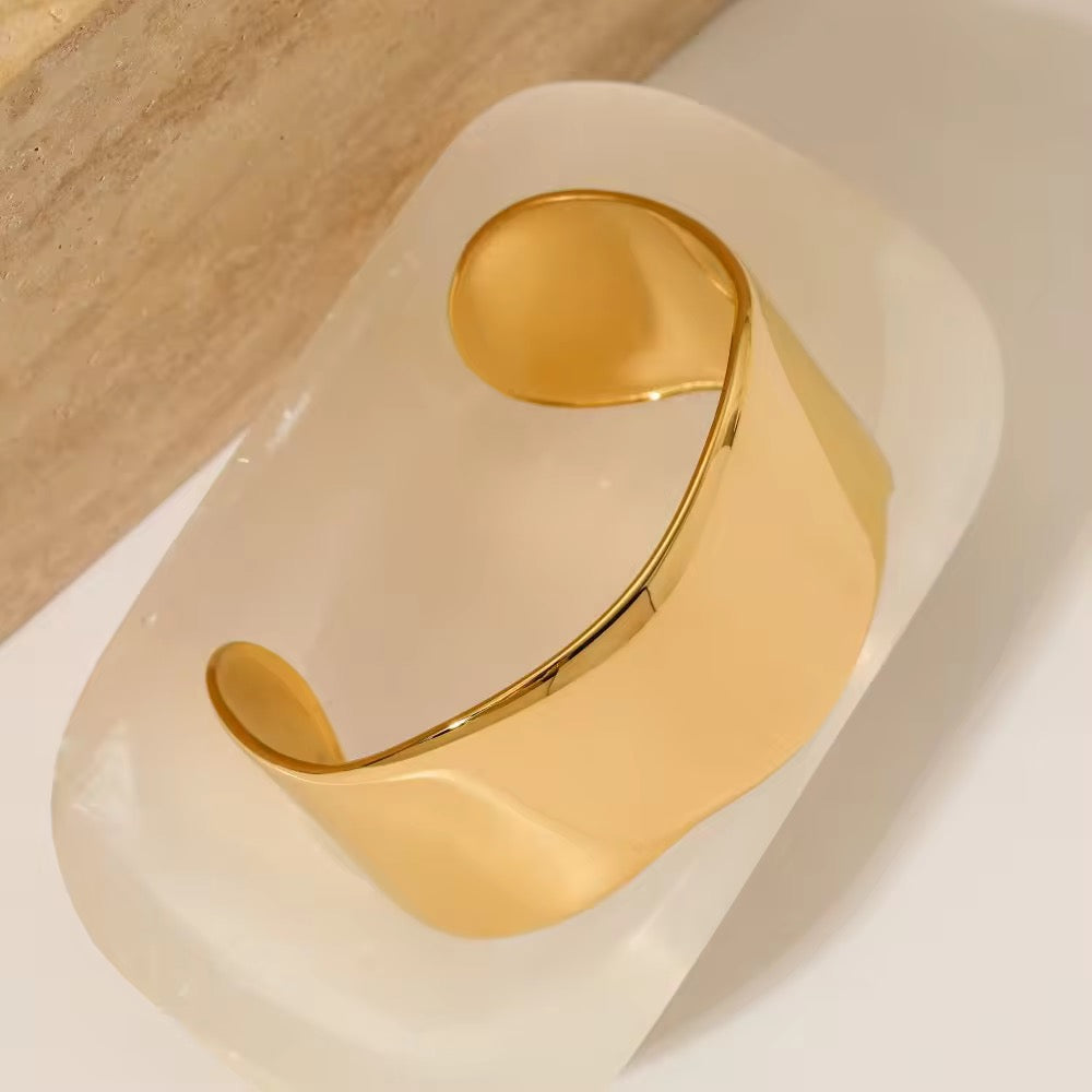 CHUNKY GOLD BRACELET
