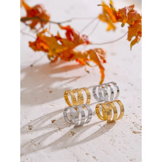 CHUNKY WAVE GOLD EAR CUFF