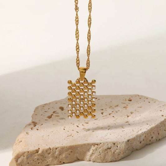 Pearl Minimalist Pendant